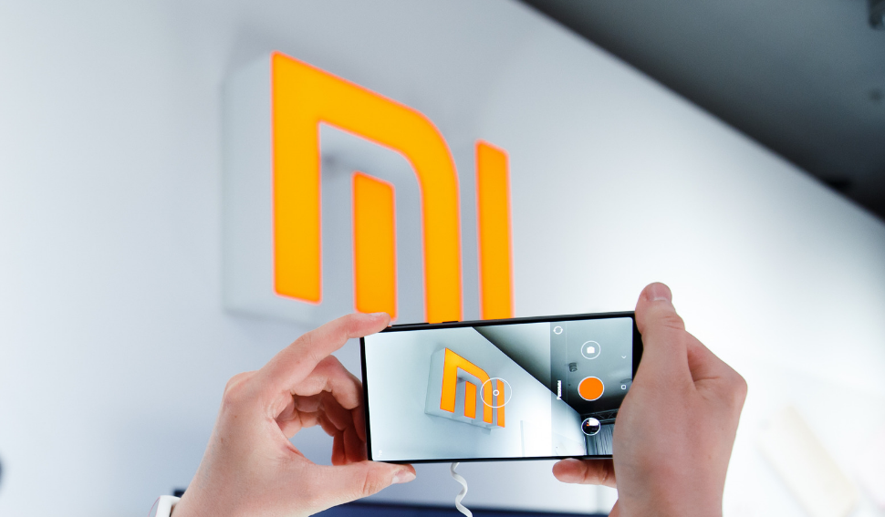 Globalized Chinese Business Groups: XIAOMI : High technology at low cost eleonore william