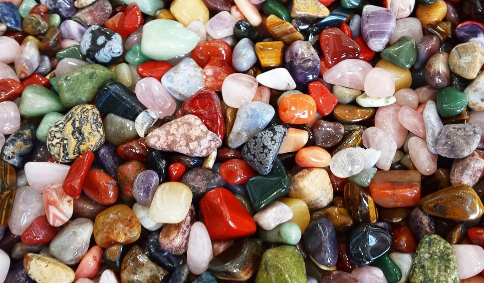 Using Patents to Identify Innovative Company Gems? Ronald Yu